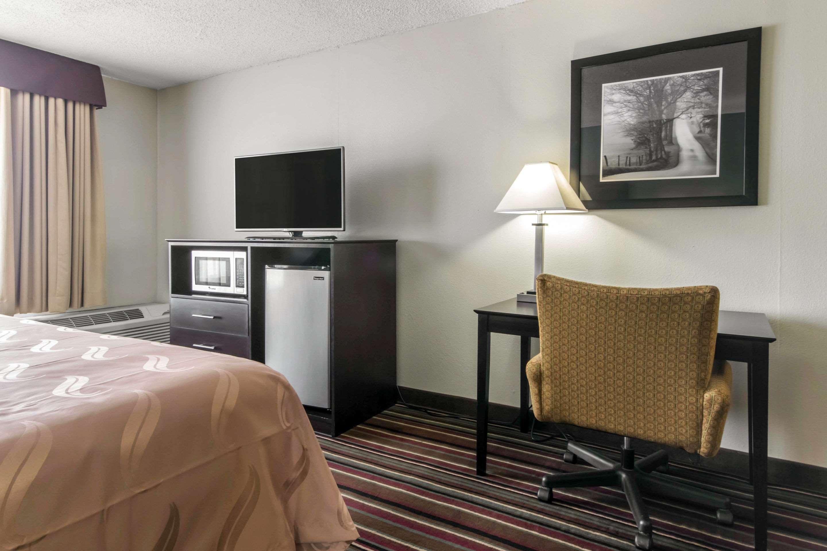 Quality Inn & Suites Horse Cave Экстерьер фото