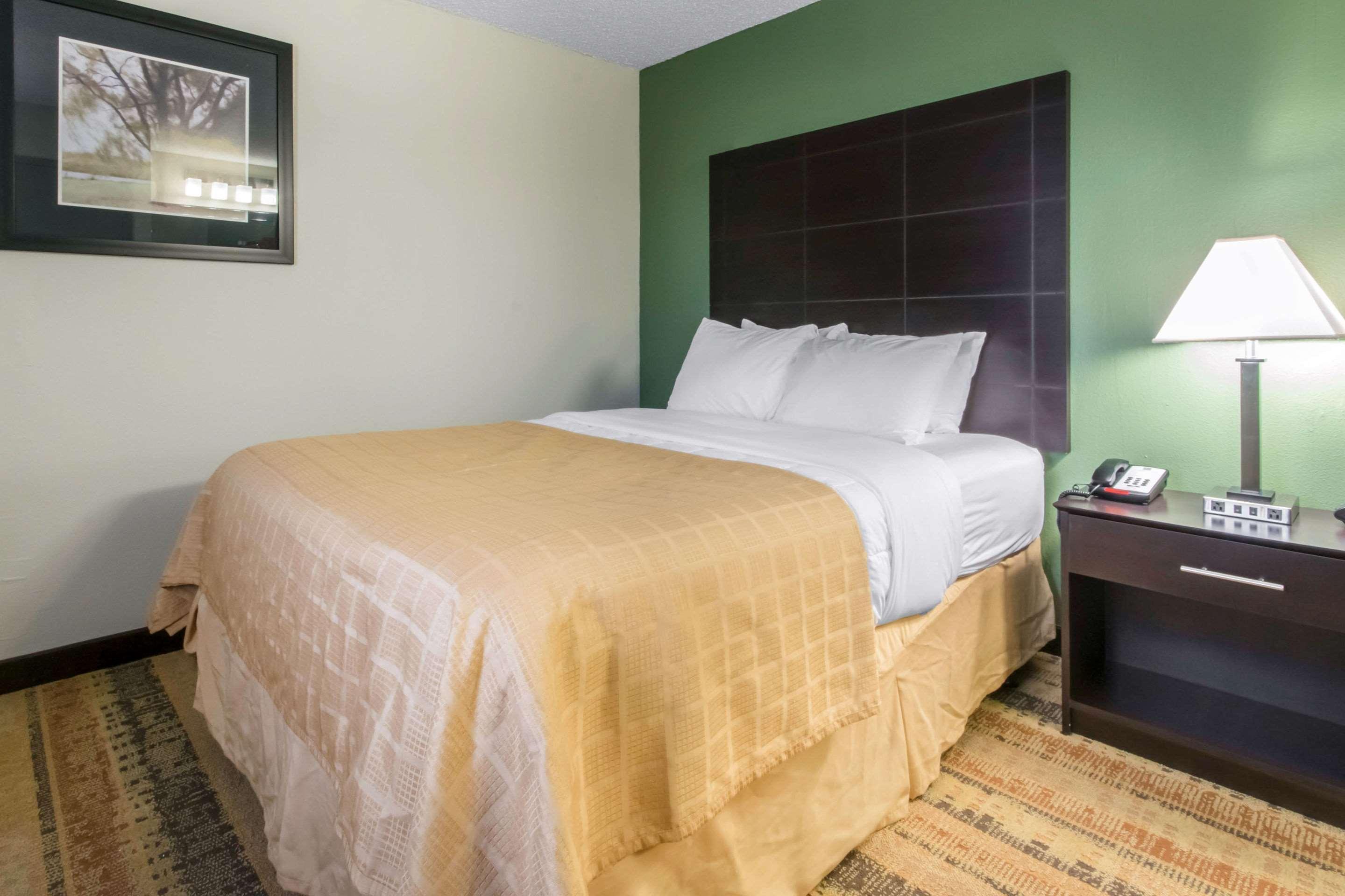 Quality Inn & Suites Horse Cave Экстерьер фото