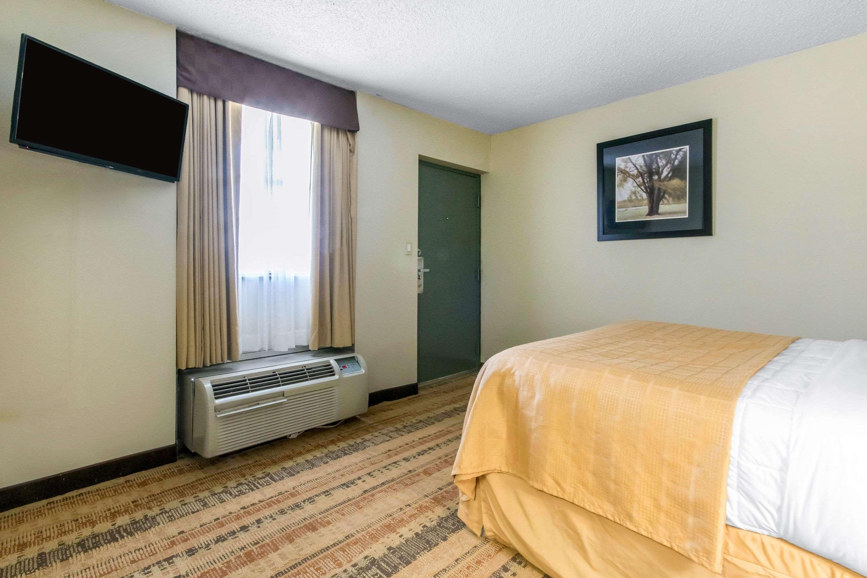 Quality Inn & Suites Horse Cave Экстерьер фото