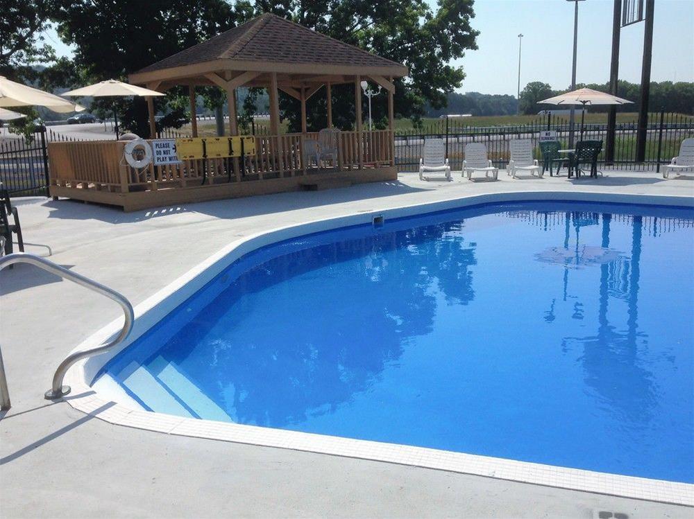 Quality Inn & Suites Horse Cave Экстерьер фото