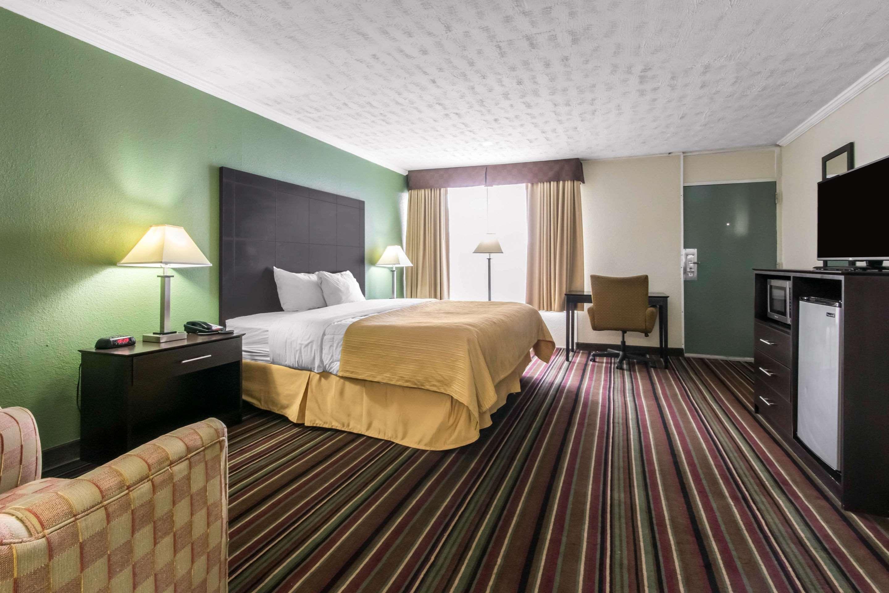 Quality Inn & Suites Horse Cave Экстерьер фото