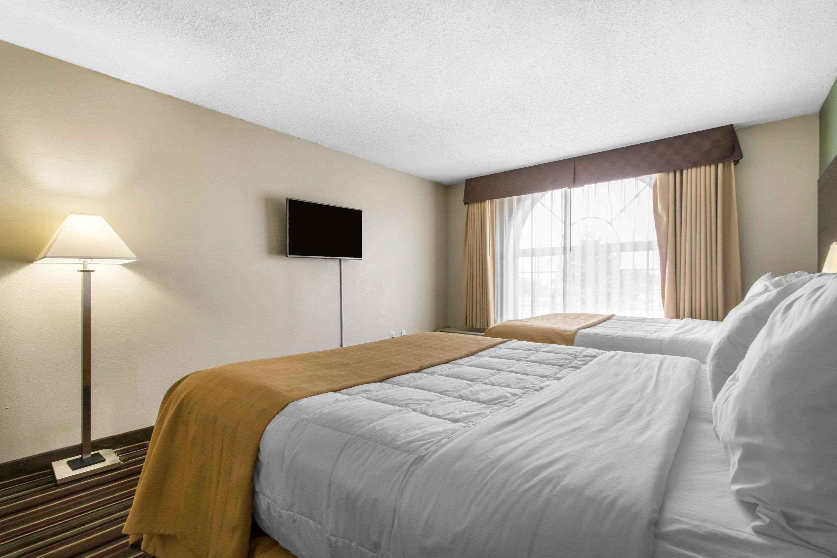 Quality Inn & Suites Horse Cave Экстерьер фото