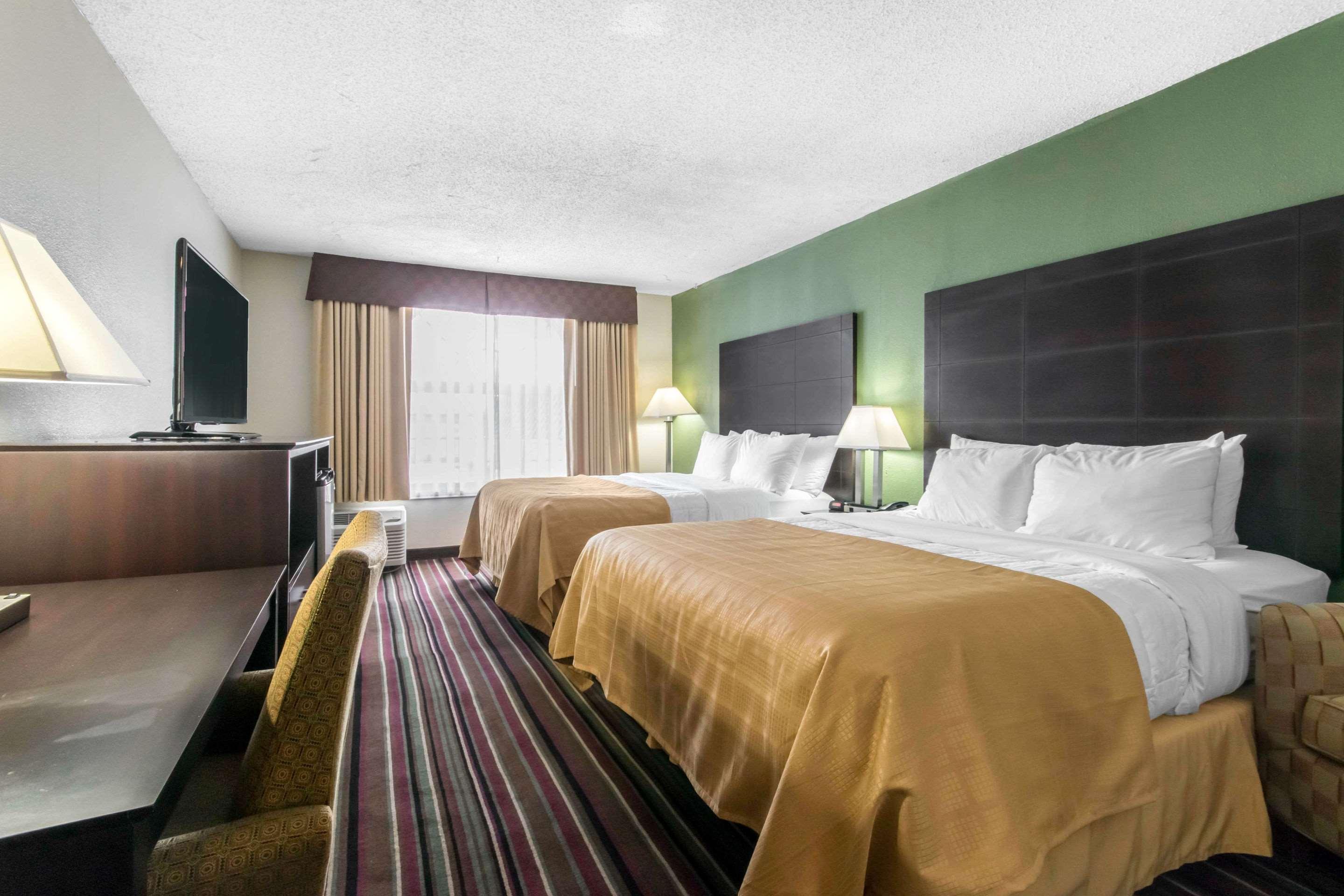 Quality Inn & Suites Horse Cave Экстерьер фото