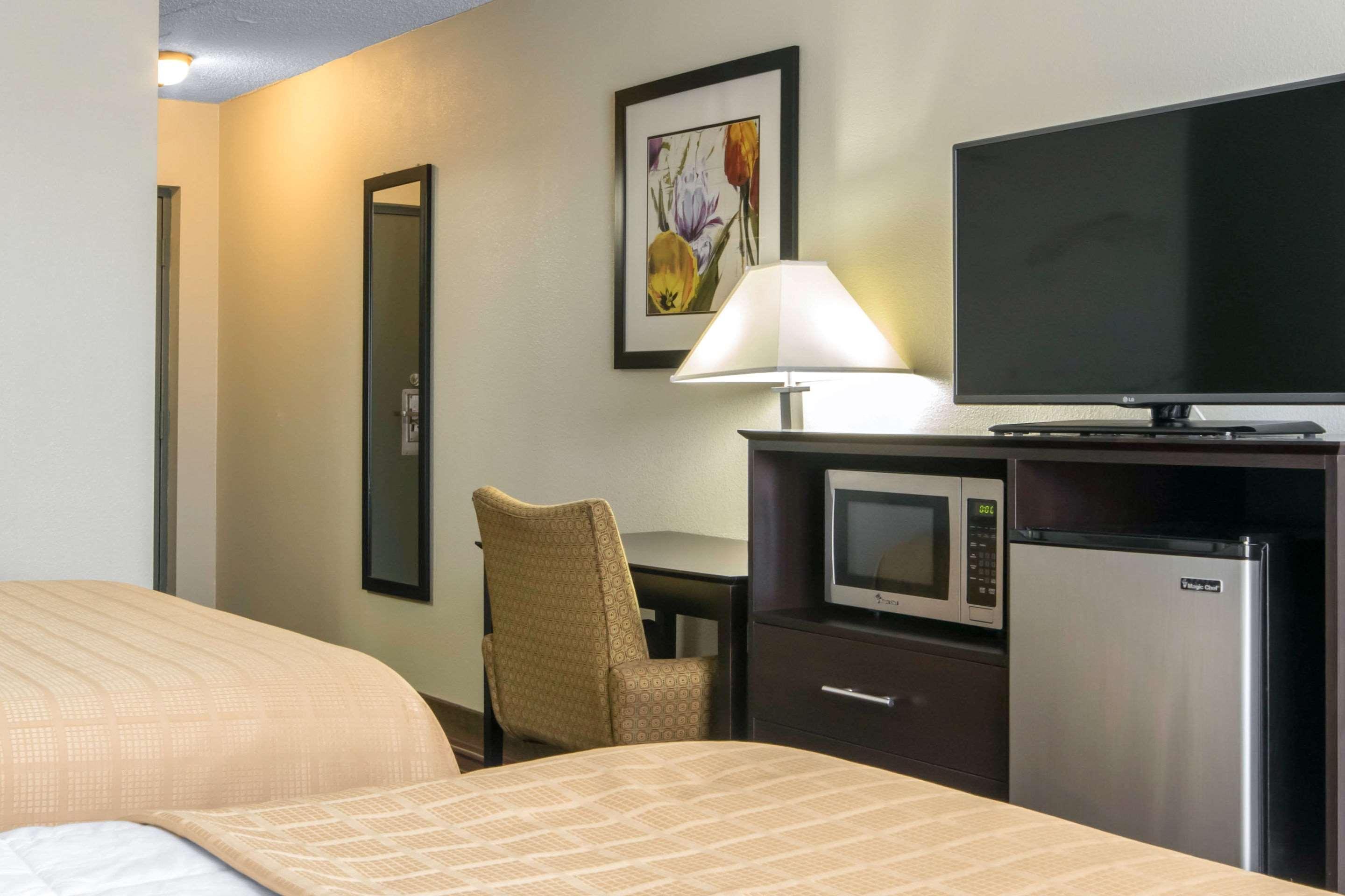 Quality Inn & Suites Horse Cave Экстерьер фото