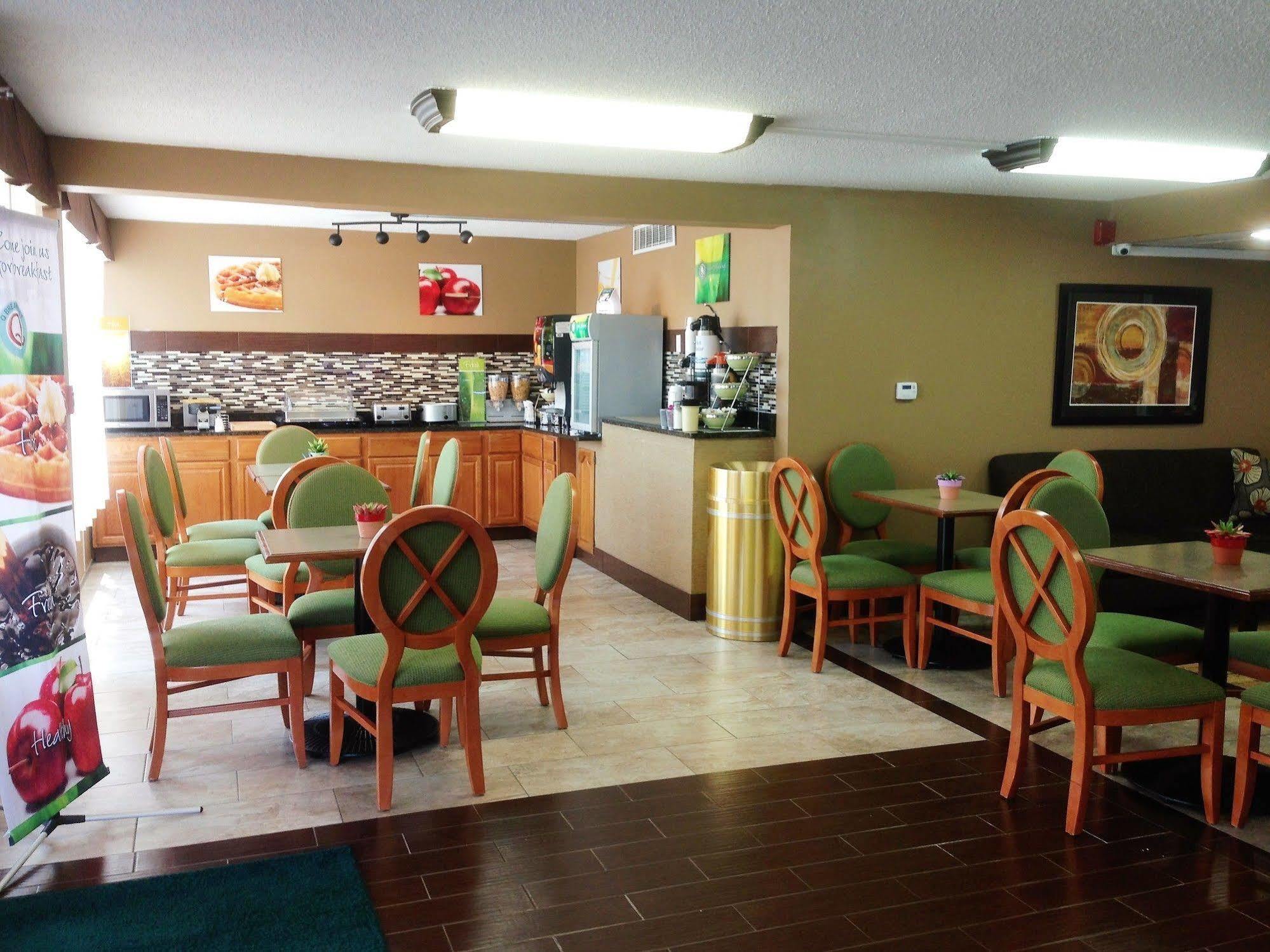 Quality Inn & Suites Horse Cave Экстерьер фото